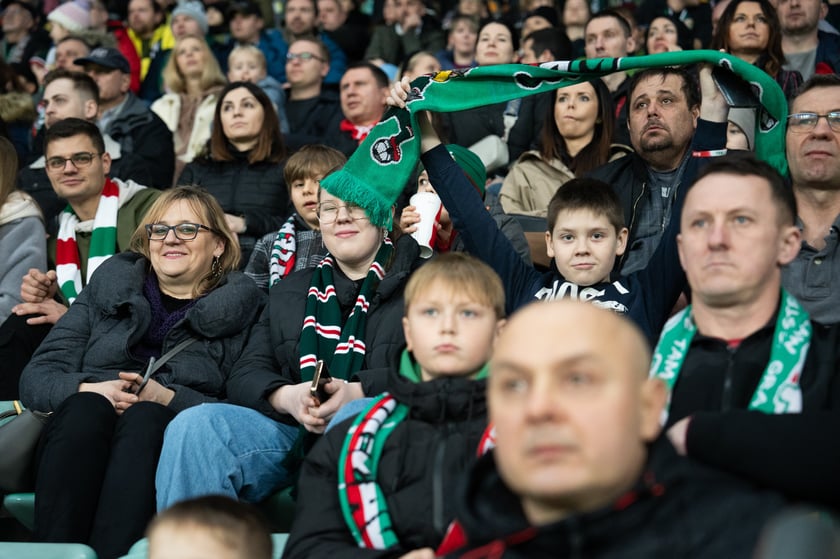 Kibice na meczu Śląska z Widzewem (2 marca 2024) na Tarczyński Arenie
